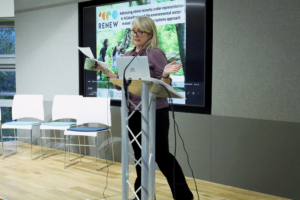 An image of Catriona McKinnon delivering research at the Biodiversity Parliament 2023.